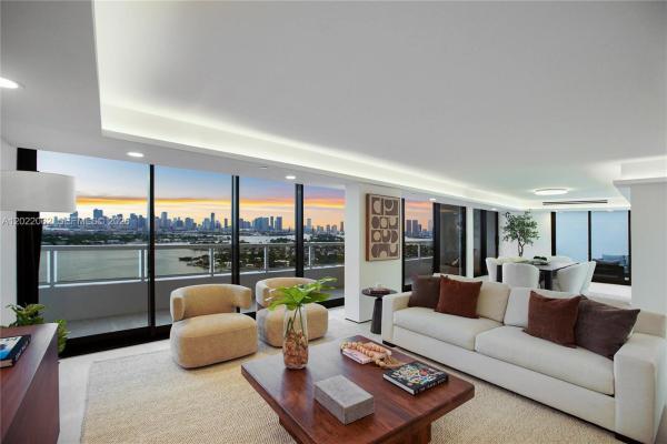 Nine Island Avenue, 9 Island Ave #T2, Miami Beach, Florida 33139, image 1
