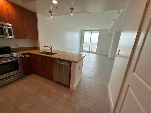 Strada 315, 315 NE 3rd Ave #2009, Fort Lauderdale, Florida 33301, image 2