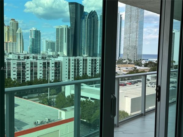 Parque Towers, 330 Sunny Isles Blvd #5-1003, Sunny Isles Beach, Florida 33160, image 1