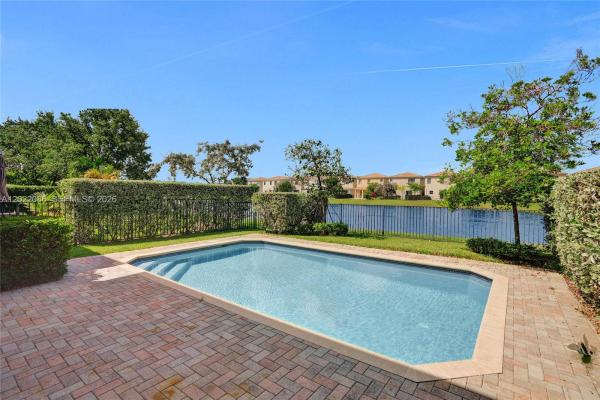 643 NE 191st Ter, Unincorporated Dade County, Florida 33179, image 1