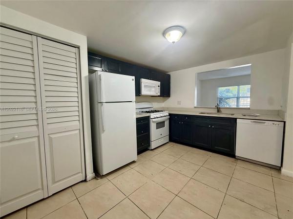 18101 NW 68th Ave #B-102, Hialeah, Florida 33015, image 2