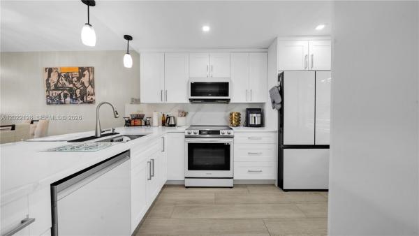 Oaks Lane At Palm-Aire, 605 Oaks Dr #502, Pompano Beach, Florida 33069, image 1