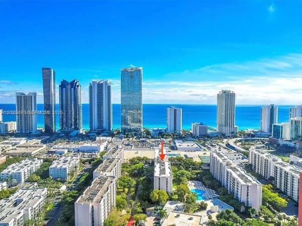 Plaza Of The Americas, 17011 N Bay Rd #1018, Sunny Isles Beach, Florida 33160, image 1