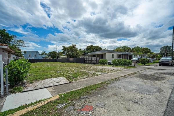 McAllister Terrace, 3056 SW 13th St, Miami, Florida 33145, image 2