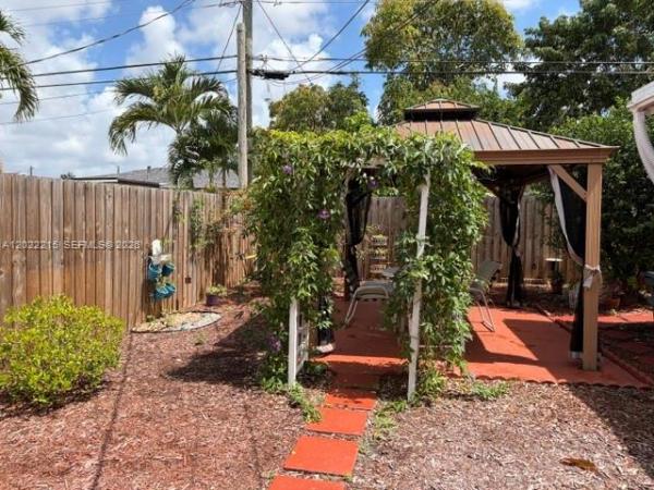 Welwyn Manor, 6215 SW 20th St, Miramar, Florida 33023, image 1