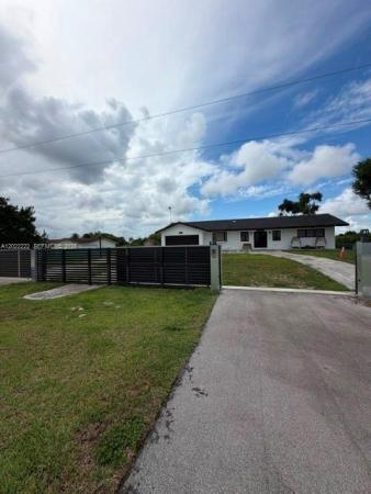 20465 SW 200th St, Unincorporated Dade County, Florida 33187, image 1