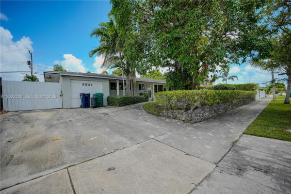 9921 SW 165th Ter, Unincorporated Dade County, Florida 33157, image 1