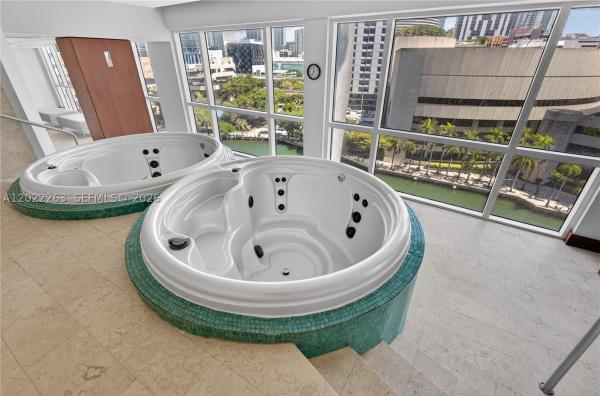Brickell On The River North Tower, 31 SE 5th St #203, Miami, Florida 33131, image 2