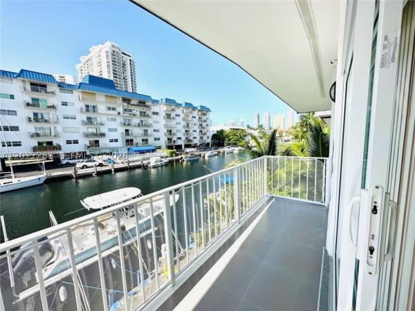 Eastern Shores, 3751 NE 170th St #4, North Miami Beach, Florida 33160, image 2