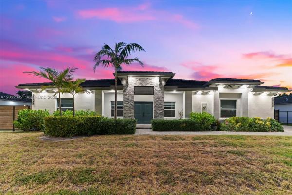 21080 SW 127th Pl, Unincorporated Dade County, Florida 33177, image 1