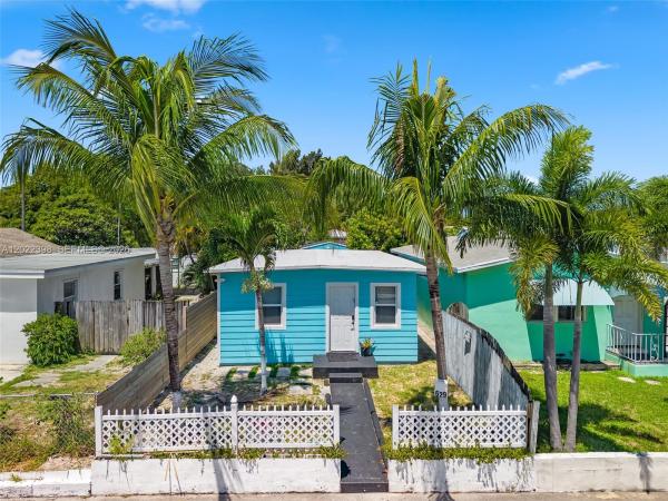 Lake Worth Town, 629 N F St, Lake Worth Beach, Florida 33460, image 1