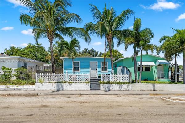 Lake Worth Town, 629 N F St, Lake Worth Beach, Florida 33460, image 2