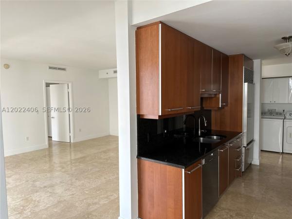 Carbonell, 901 Brickell Key Blvd #2005, Miami, Florida 33131, image 2