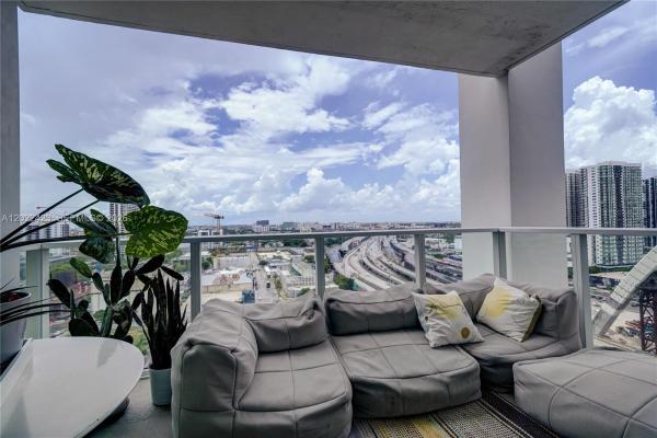 Ten Museum Park Residential, 1040 Biscayne Blvd #1606, Miami, Florida 33132, image 1
