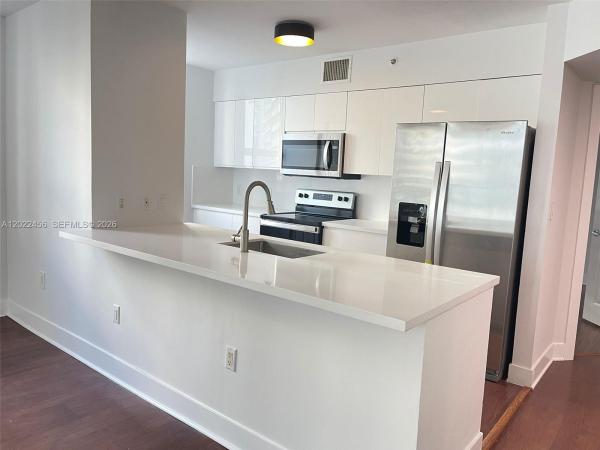 The Mark On Brickell, 1155 Brickell Bay Dr #1102, Miami, Florida 33131, image 2
