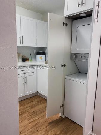 La Luna, 2775 W 52nd St #206, Hialeah, Florida 33016, image 2