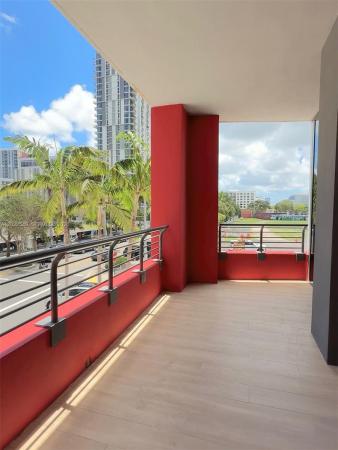 90 NE 32nd St #201, Miami, Florida 33145, image 1