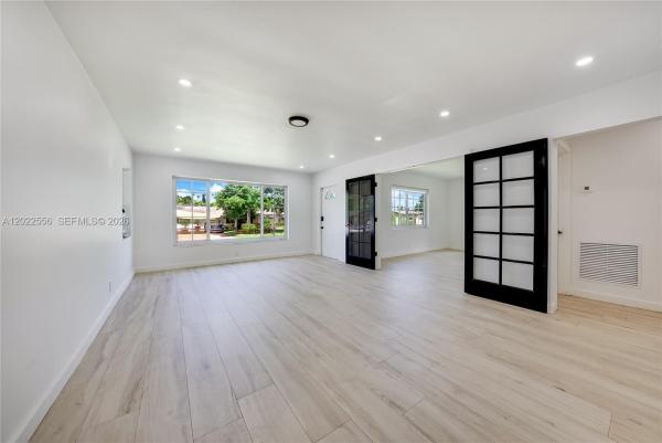 Hallandale Beach No HOA, 716 SW 5th Ave, Hallandale Beach, Florida 33009, image 2