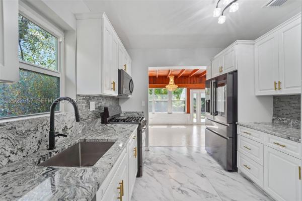 Normandy Beach, 8927 Carlyle Ave, Surfside, Florida 33154, image 2