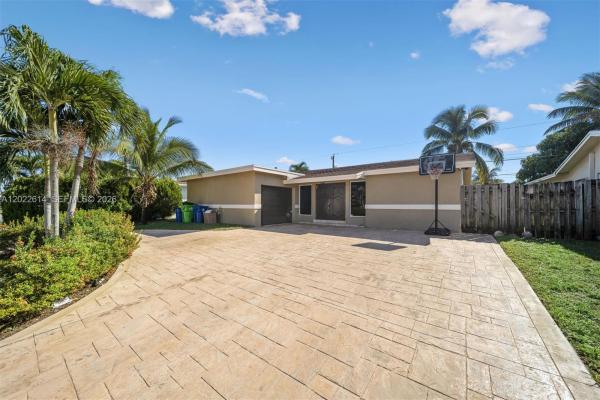 Sunrise Golf Village, 9650 NW 24th St, Sunrise, Florida 33322, image 1