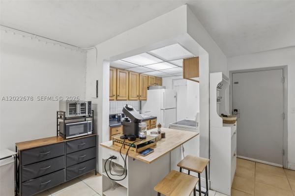 The Palms 51, 1851 NE 168th St #B-6, North Miami Beach, Florida 33162, image 1