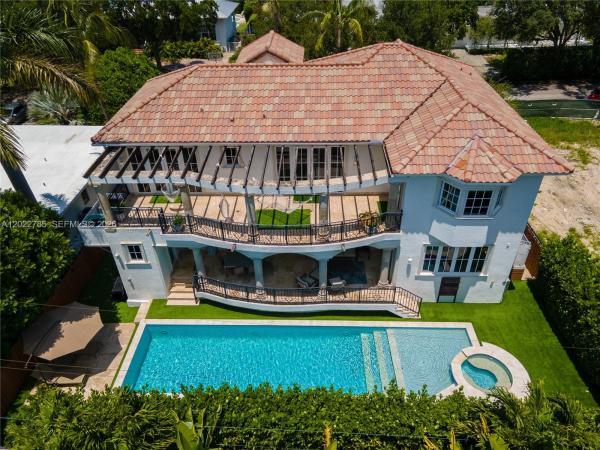 Tropical Isle Homes, 350 Redwood Ln, Key Biscayne, Florida 33149, image 2