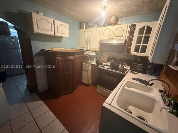 Hollywood Beach Gardens, 5740 Taylor St, Hollywood, Florida 33021, image 3