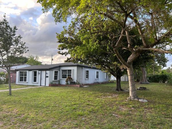 Fulford By The Sea, 1795 NE 175th St, North Miami Beach, Florida 33162, image 1