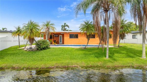 Pasadena Lakes, 321 NW 96th Ave, Pembroke Pines, Florida 33024, image 1