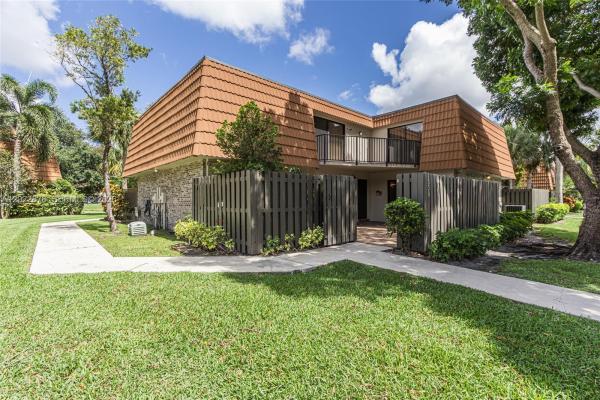 The Village At Harmony Lake, 1530 W Harmony Lake Cir, Davie, Florida 33324, image 1