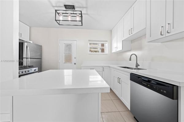 Lincoln Towers, 1300 Lincoln Rd #D204, Miami Beach, Florida 33139, image 2