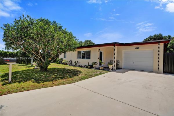10730 SW 47th St, Unincorporated Dade County, Florida 33165, image 3