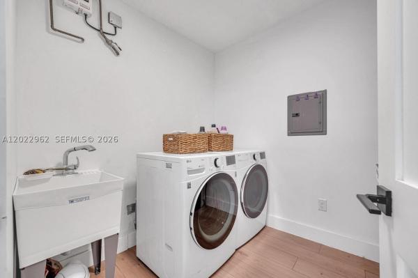 Shenandoah, 1852 SW 10th St, Miami, Florida 33135, image 3