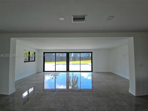 Cape Coral, 112 Bayshore Dr, Cape Coral, Florida 33904, image 3