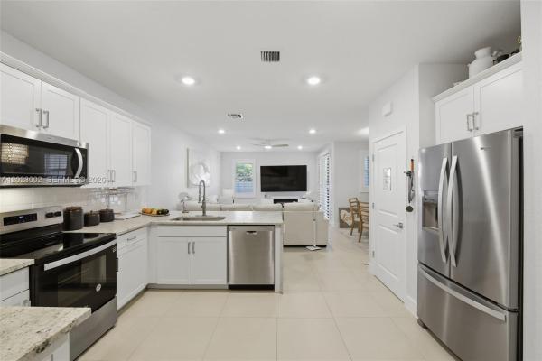 Merrick Square, 283 SW 169th Ln, Pembroke Pines, Florida 33027, image 1