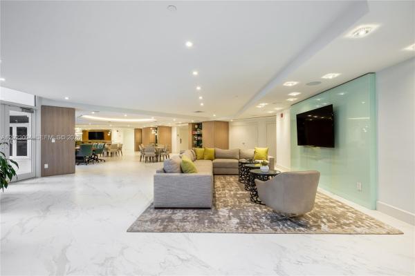 South Tower At The Point, 21055 Yacht Club Dr #2704, Aventura, Florida 33180, image 1