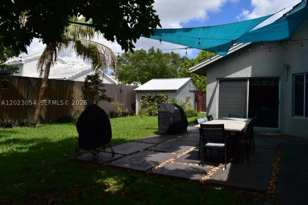 Emerald Lake Estates At The Landings, 10205 SW 12th St, Pembroke Pines, Florida 33025, image 2