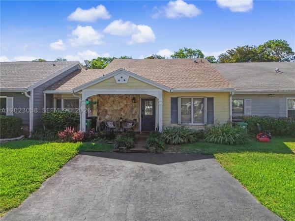 14609 SW 143rd Place Cir, Unincorporated Dade County, Florida 33186, image 1