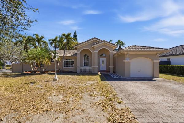 18049 SW 152nd Ave, Unincorporated Dade County, Florida 33187, image 1