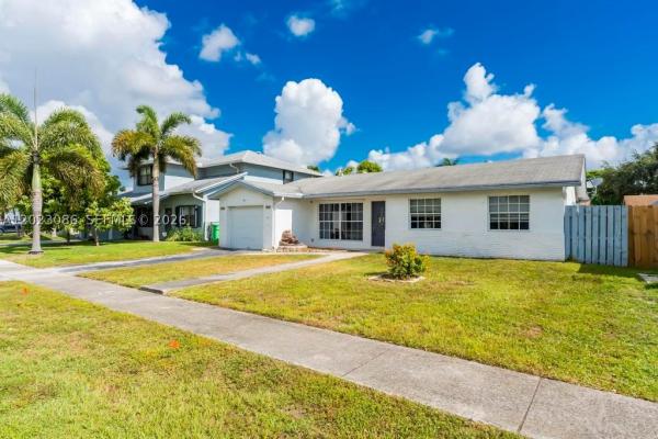 Windward Isle, 11641 NW 42nd St, Sunrise, Florida 33323, image 2