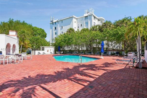 Grapetree Townhouses Of Key Biscayne, 425 Grapetree Dr #211, Key Biscayne, Florida 33149, image 3
