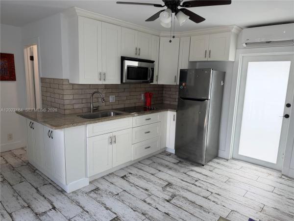 3837 NE 17th Ave, Pompano Beach, Florida 33064, image 1