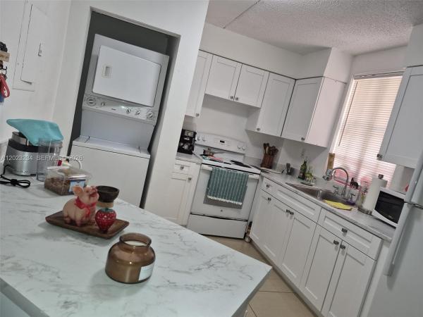 6195 NW 186th St #106, Hialeah, Florida 33015, image 2
