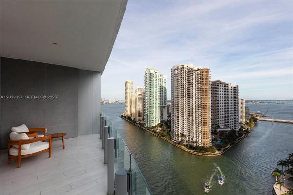 300 S Biscayne Blvd Way #2107, Miami, Florida 33131, image 1
