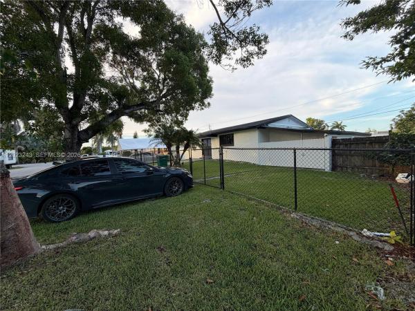 Friedland Manor, 553 SW 6th Ct, Florida City, Florida 33034, image 1