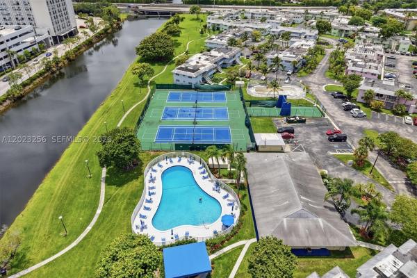 7680 SW 82nd St #H121, Unincorporated Dade County, Florida 33143, image 2