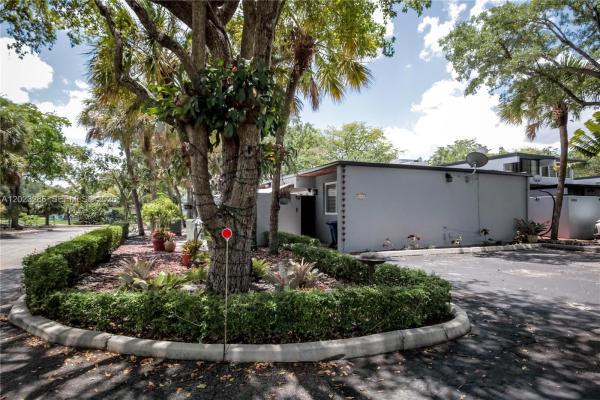 Windmill Gate, 6380 Jack Rabbit Ln, Miami Lakes, Florida 33014, image 1
