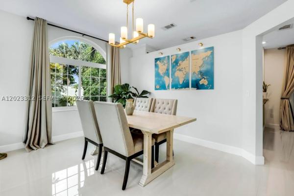 Mahogany Way, 690 NW 159th Ln, Pembroke Pines, Florida 33028, image 2