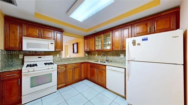 Parker Tower, 3140 S Ocean Dr #1210, Hallandale Beach, Florida 33009, image 2