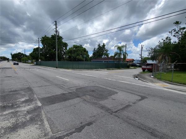 184 ST SW 102nd Pl, Unincorporated Dade County, Florida 33157, image 1